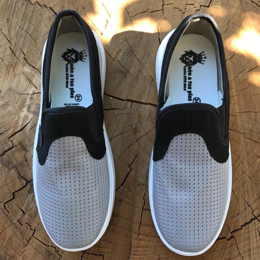 Leon a Tus Pies Women’s Shoes US 7 MX 24 Gray Black Slip On Sneakers